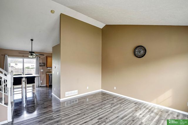 7316 N 111th Avenue, Omaha, NE 68142