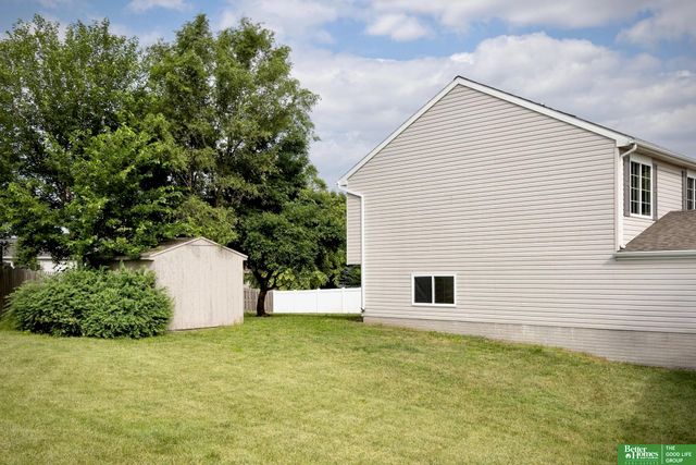 7316 N 111th Avenue, Omaha, NE 68142
