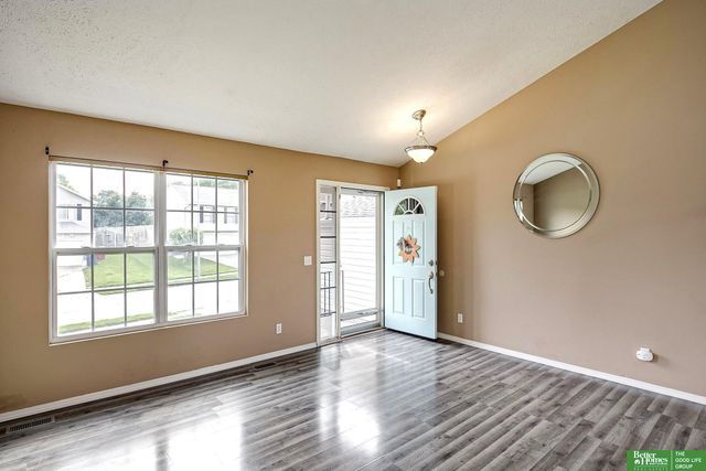 7316 N 111th Avenue, Omaha, NE 68142