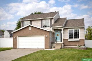 7316 N 111th Avenue, Omaha, NE 68142