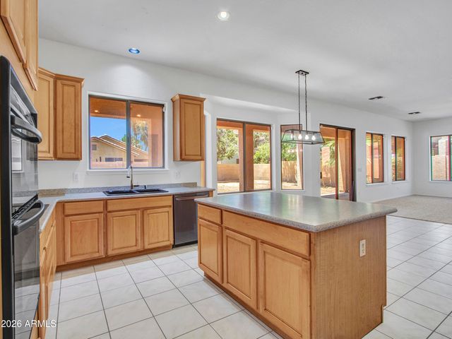 770 S CROSSCREEK Place, Chandler, AZ 85225