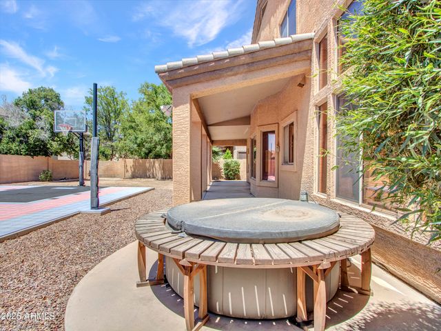 770 S CROSSCREEK Place, Chandler, AZ 85225