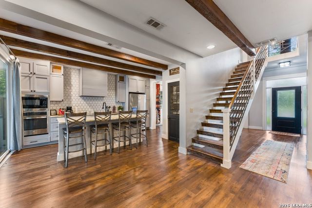 695 Comal Ave, New Braunfels, TX 78130