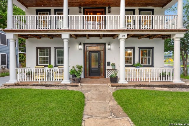 695 Comal Ave, New Braunfels, TX 78130