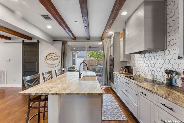 695 Comal Ave, New Braunfels, TX 78130