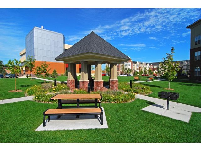 5900 Oxford Street 21, Saint Louis Park, MN 55416