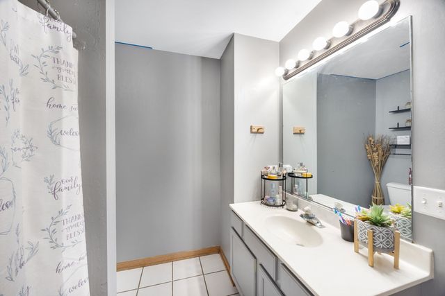 709 Carlisle Drive, Woodstock, IL 60098