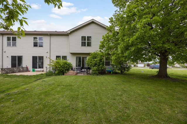 709 Carlisle Drive, Woodstock, IL 60098