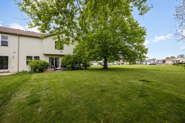 709 Carlisle Drive, Woodstock, IL 60098