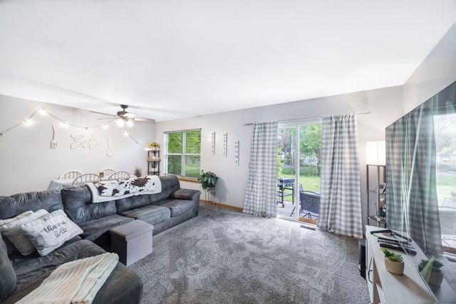 709 Carlisle Drive, Woodstock, IL 60098
