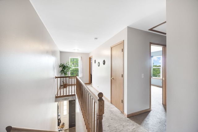 709 Carlisle Drive, Woodstock, IL 60098