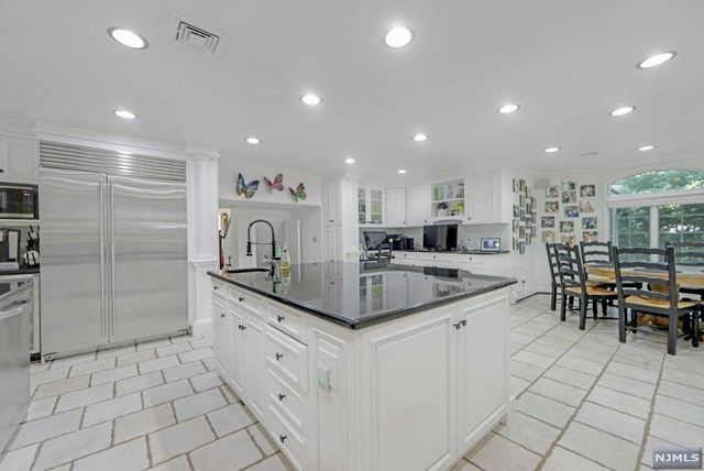 288 Broad Avenue, Englewood, NJ 07631
