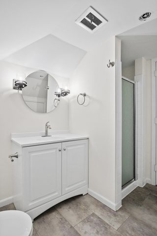 19 Mission Lane, Bloomington, MN 55420