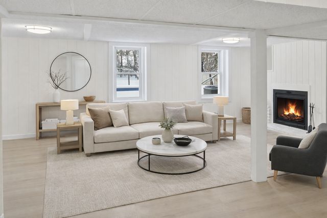 19 Mission Lane, Bloomington, MN 55420