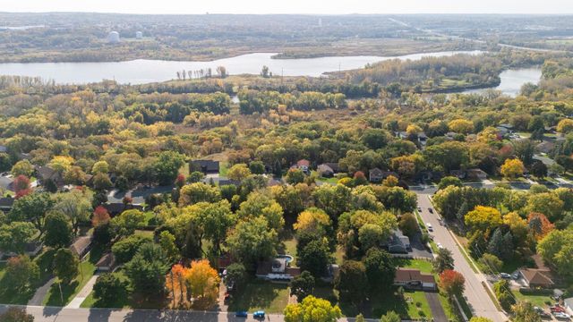 19 Mission Lane, Bloomington, MN 55420