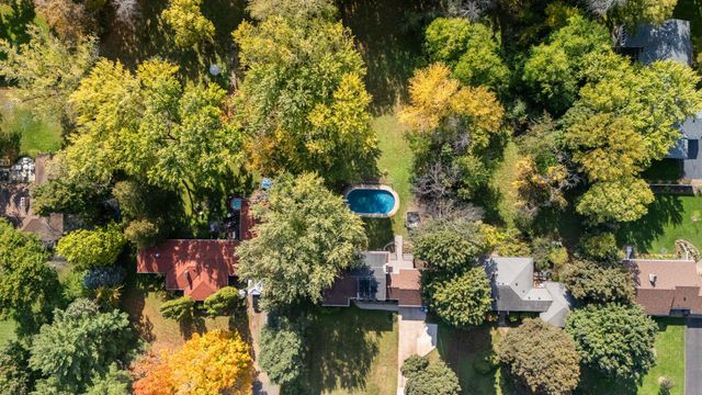 19 Mission Lane, Bloomington, MN 55420