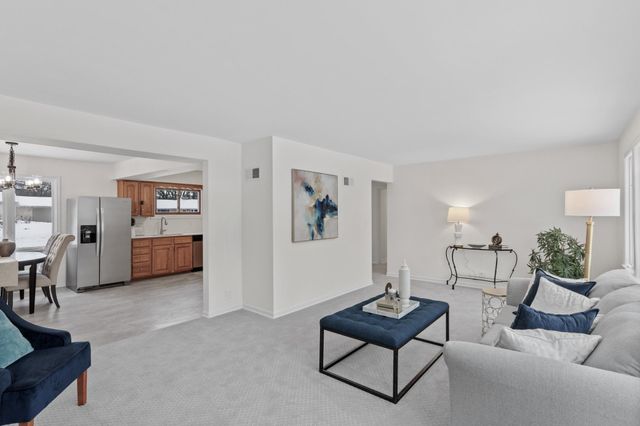 19 Mission Lane, Bloomington, MN 55420