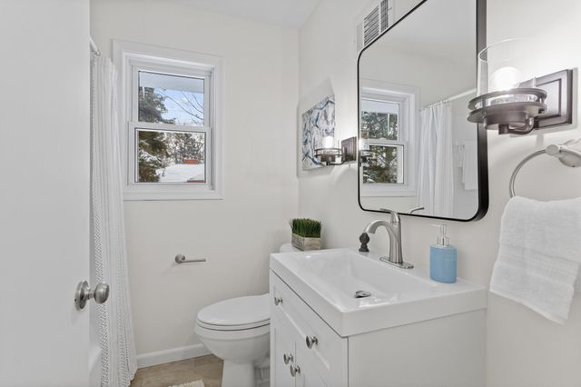 19 Mission Lane, Bloomington, MN 55420