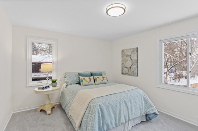 19 Mission Lane, Bloomington, MN 55420