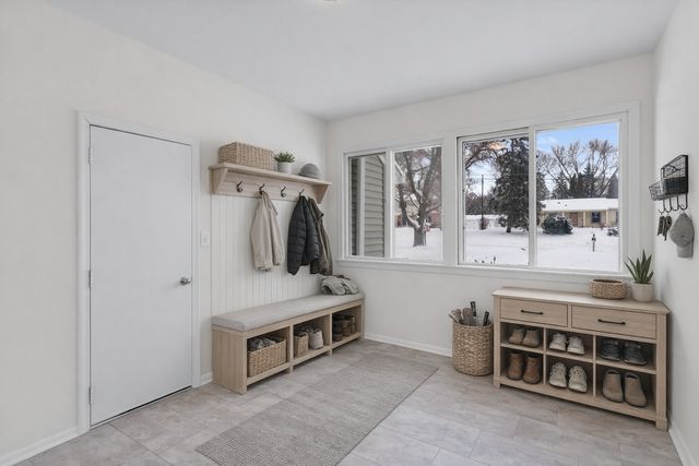 19 Mission Lane, Bloomington, MN 55420