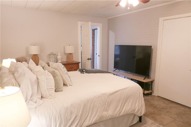 100 Club Drive, Brunswick, GA 31525