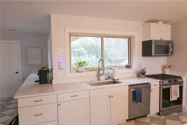 100 Club Drive, Brunswick, GA 31525