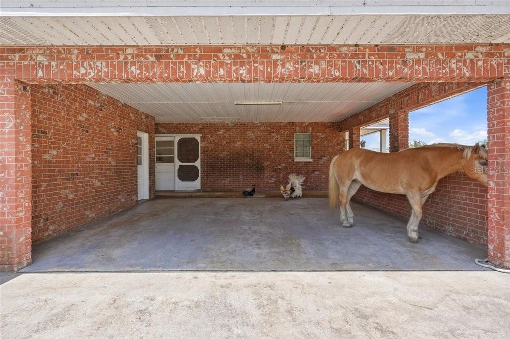 Image 26 of property listing at 303 KARPPE ROAD, Plant City, FL 33567