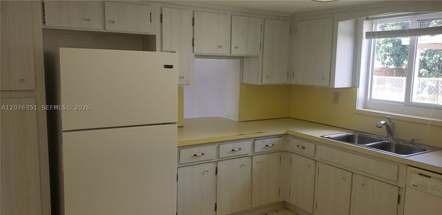 8320 NW 24th Ct, Pembroke Pines, FL 33024