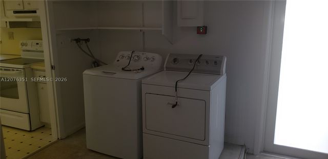 8320 NW 24th Ct, Pembroke Pines, FL 33024