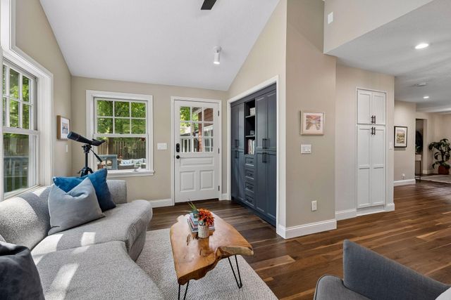 2713 W 54th Street, Minneapolis, MN 55410