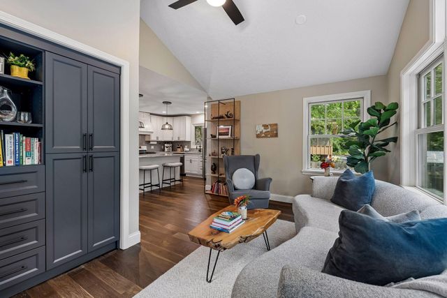 2713 W 54th Street, Minneapolis, MN 55410