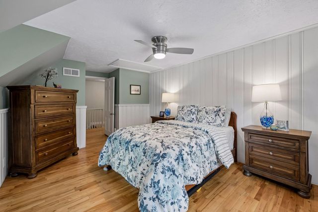 2713 W 54th Street, Minneapolis, MN 55410