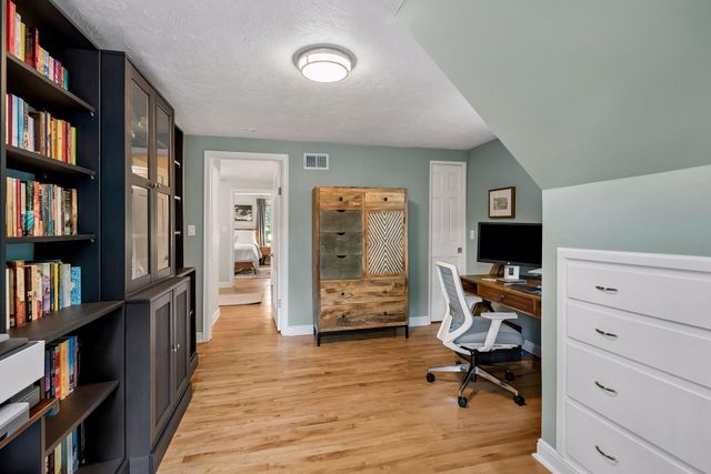 2713 W 54th Street, Minneapolis, MN 55410