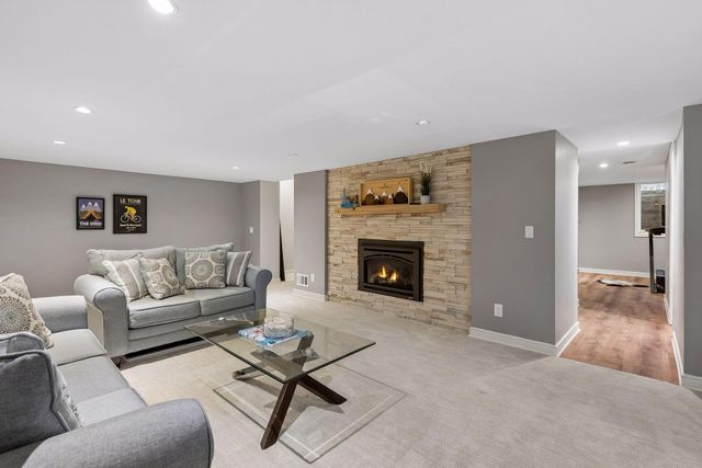 2713 W 54th Street, Minneapolis, MN 55410