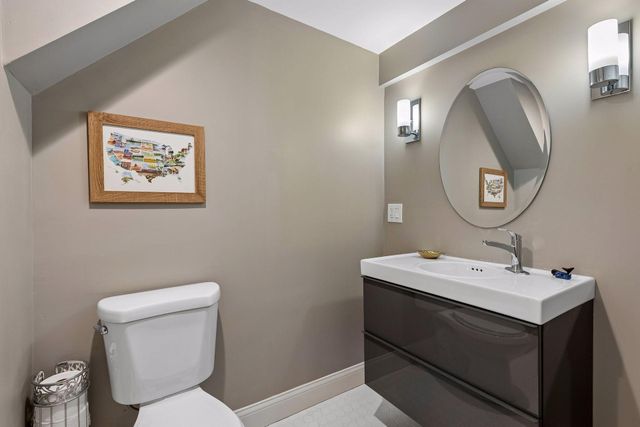 2713 W 54th Street, Minneapolis, MN 55410