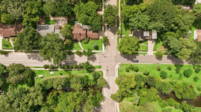 2713 W 54th Street, Minneapolis, MN 55410
