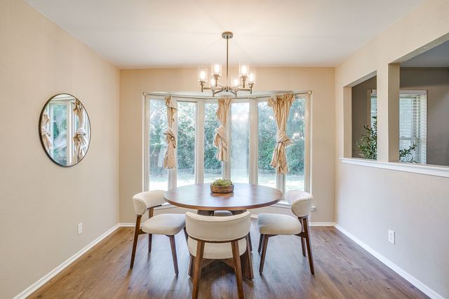 105 Lakeway Drive, Benbrook, TX 76126
