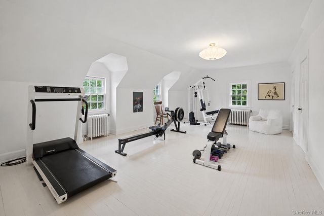 1384 Park Lane, Pelham, NY 10803