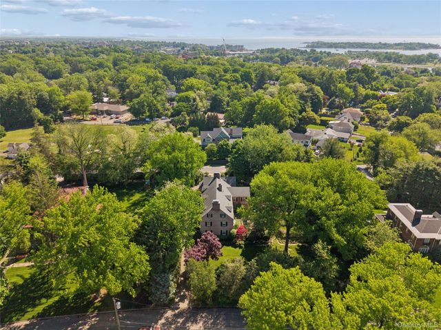 1384 Park Lane, Pelham, NY 10803