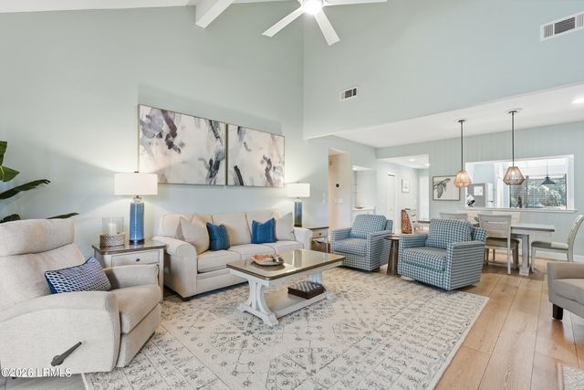 60 Carnoustie Rd Apt 972, Hilton Head Island, SC 29928