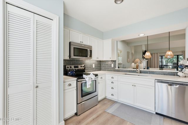 60 Carnoustie Rd Apt 972, Hilton Head Island, SC 29928