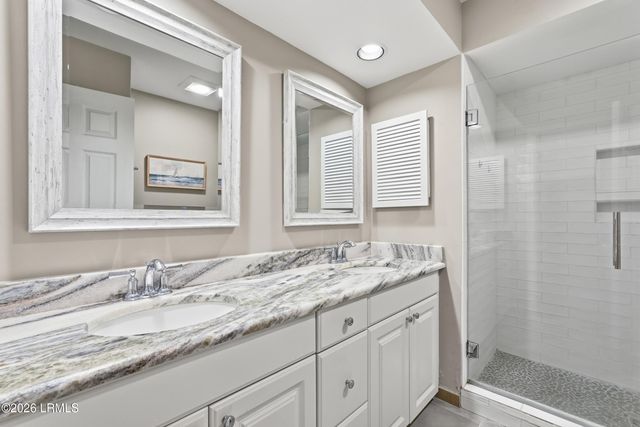 60 Carnoustie Rd Apt 972, Hilton Head Island, SC 29928