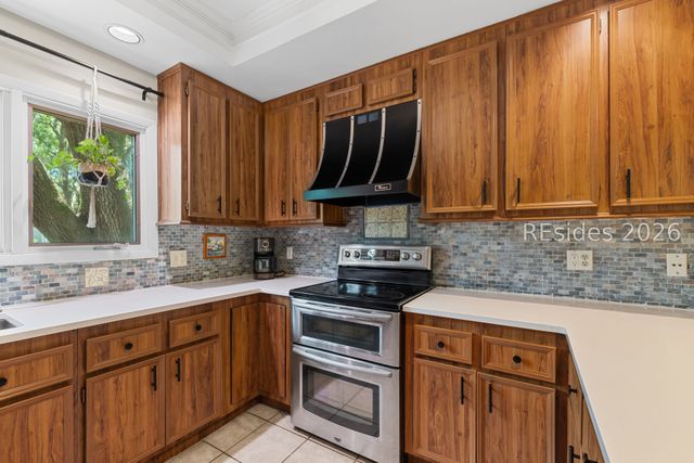 2 Trillium Ln, Hilton Head Island, SC 29926