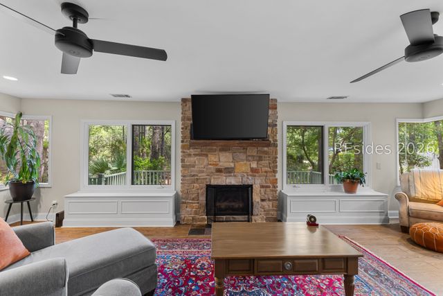 2 Trillium Ln, Hilton Head Island, SC 29926