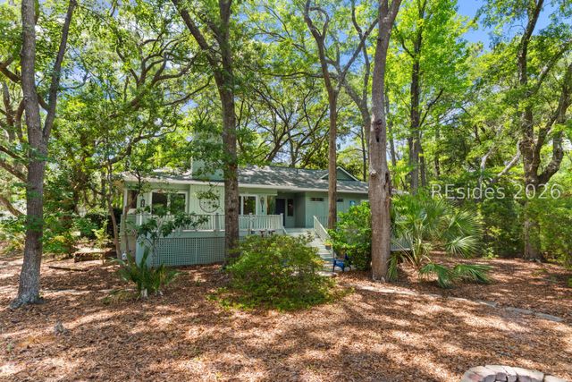 2 Trillium Ln, Hilton Head Island, SC 29926