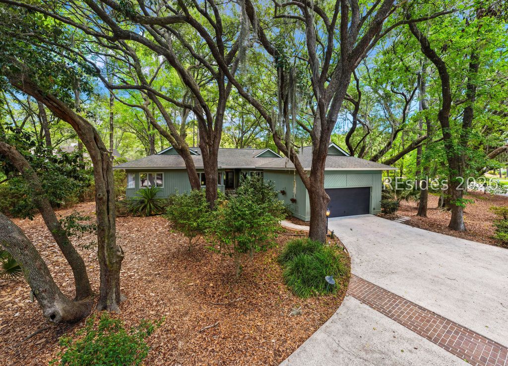 2 Trillium Ln, Hilton Head Island, SC 29926