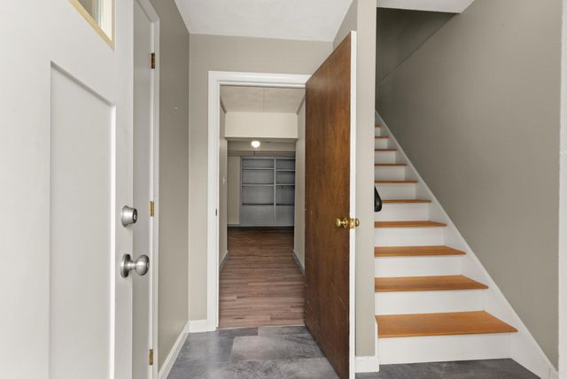 32 Frederick 3, Dracut, MA 01826