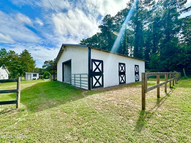 146 Wooster Road, Southern Pines, NC 28387