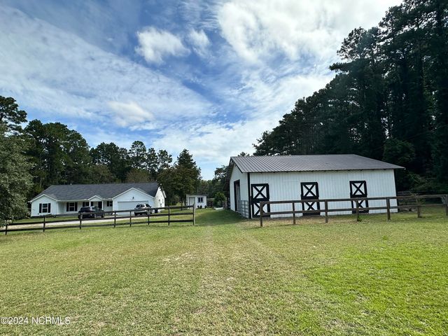 146 Wooster Road, Southern Pines, NC 28387