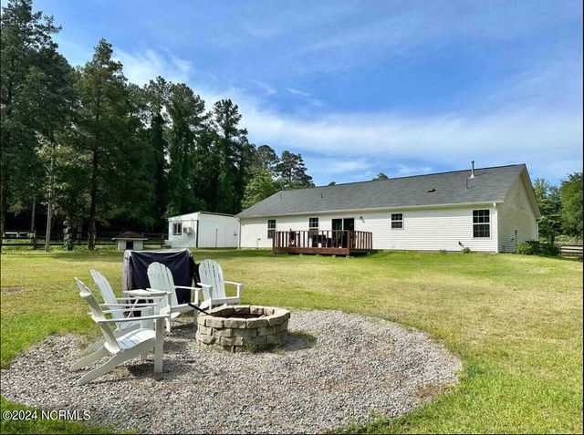 146 Wooster Road, Southern Pines, NC 28387